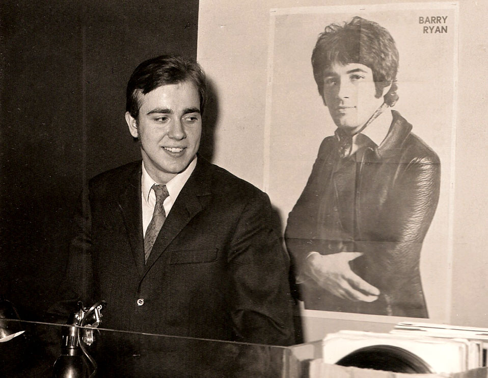 Foto: Hans-Jürgen Jansen als DJ im Big Apple, Köln