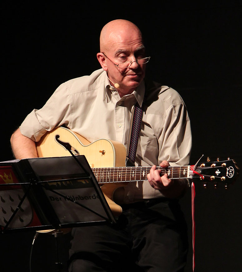 Auf der Bühne im FORUM des  Rautenstrauch-Joest-Museums 2012
